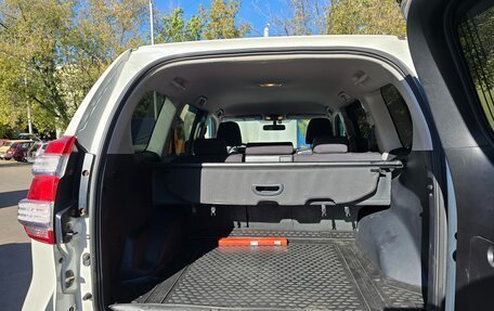Toyota Land Cruiser Prado 150 рестайлинг 2, 2016 год, 3 150 000 рублей, 10 фотография
