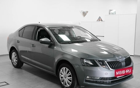 Skoda Octavia, 2017 год, 1 790 000 рублей, 2 фотография