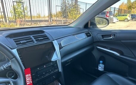 Toyota Camry, 2018 год, 2 300 000 рублей, 7 фотография