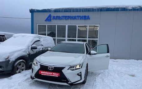 Toyota Camry, 2018 год, 2 300 000 рублей, 14 фотография