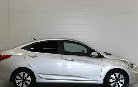 Hyundai Solaris II рестайлинг, 2013 год, 800 000 рублей, 5 фотография