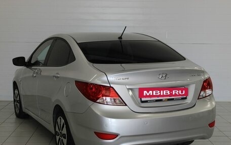Hyundai Solaris II рестайлинг, 2013 год, 800 000 рублей, 10 фотография