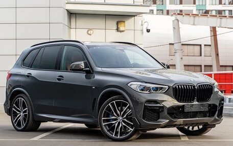 BMW X5, 2022 год, 9 990 000 рублей, 2 фотография