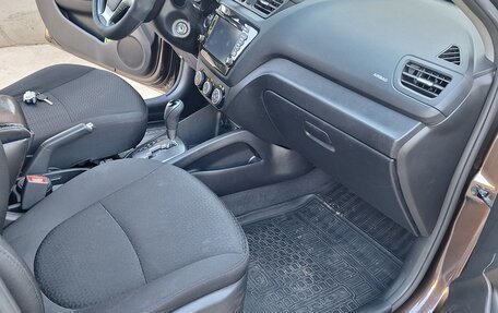 KIA Rio III рестайлинг, 2015 год, 1 100 000 рублей, 16 фотография