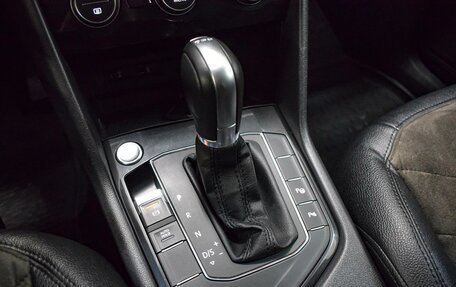 Volkswagen Tiguan II, 2017 год, 2 130 000 рублей, 17 фотография