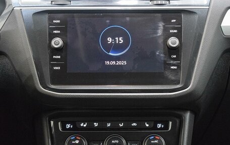 Volkswagen Tiguan II, 2017 год, 2 130 000 рублей, 12 фотография