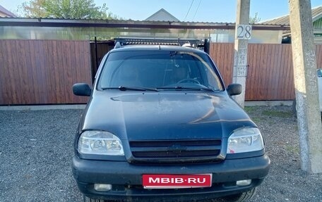 Chevrolet Niva I рестайлинг, 2005 год, 300 000 рублей, 1 фотография