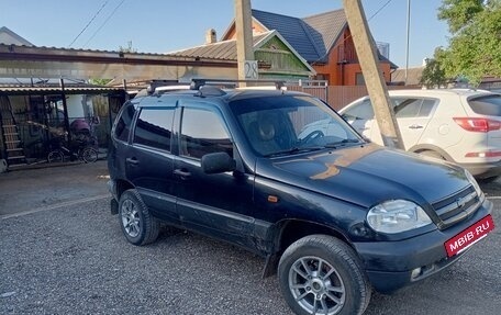 Chevrolet Niva I рестайлинг, 2005 год, 300 000 рублей, 2 фотография