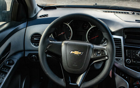 Chevrolet Cruze II, 2010 год, 599 000 рублей, 6 фотография