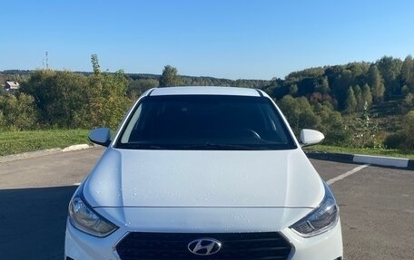 Hyundai Solaris II рестайлинг, 2019 год, 979 000 рублей, 1 фотография