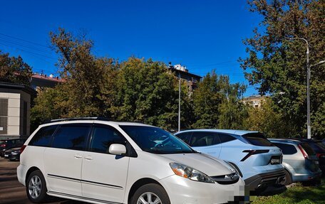 Toyota Sienna II рестайлинг, 2005 год, 1 500 000 рублей, 1 фотография