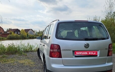 Volkswagen Touran III, 2007 год, 585 000 рублей, 1 фотография