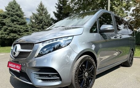 Mercedes-Benz V-Класс, 2023 год, 12 560 000 рублей, 2 фотография