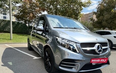 Mercedes-Benz V-Класс, 2023 год, 12 560 000 рублей, 3 фотография