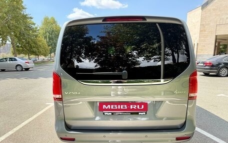 Mercedes-Benz V-Класс, 2023 год, 12 560 000 рублей, 26 фотография