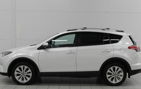 Toyota RAV4, 2018 год, 2 610 000 рублей, 11 фотография