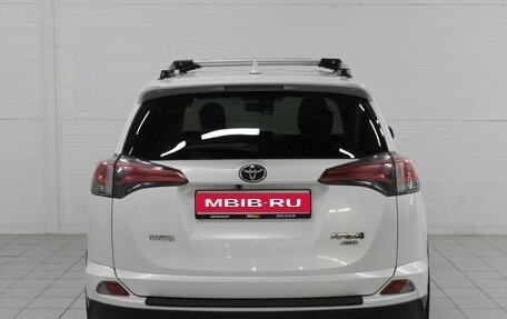 Toyota RAV4, 2018 год, 2 610 000 рублей, 9 фотография
