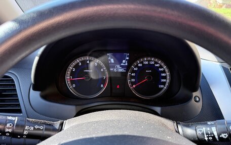 Hyundai Solaris II рестайлинг, 2011 год, 750 000 рублей, 12 фотография