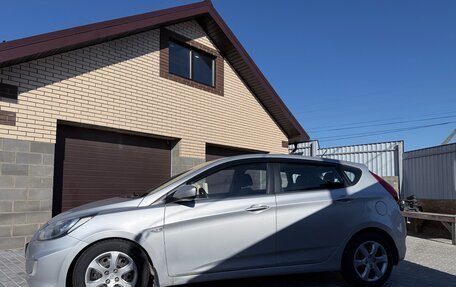 Hyundai Solaris II рестайлинг, 2011 год, 750 000 рублей, 7 фотография