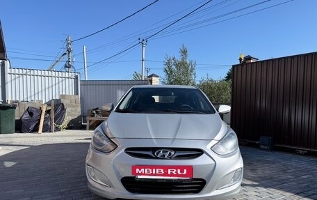 Hyundai Solaris II рестайлинг, 2011 год, 750 000 рублей, 2 фотография
