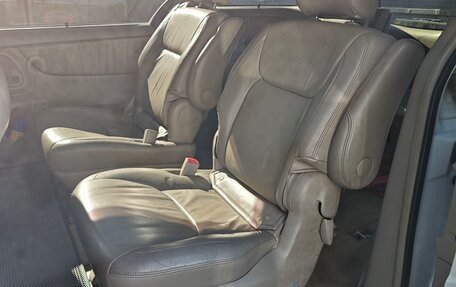 Toyota Sienna II рестайлинг, 2005 год, 1 500 000 рублей, 10 фотография