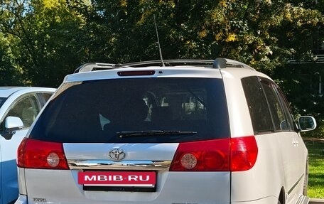 Toyota Sienna II рестайлинг, 2005 год, 1 500 000 рублей, 6 фотография