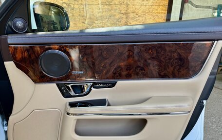 Jaguar XJ IV (X351), 2013 год, 2 400 000 рублей, 16 фотография