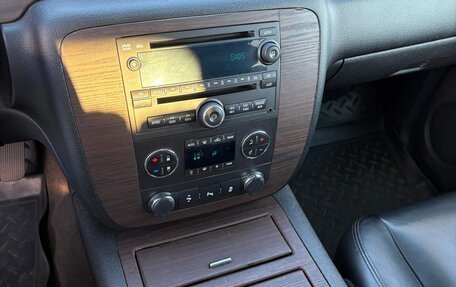 Chevrolet Tahoe III, 2012 год, 2 500 000 рублей, 14 фотография