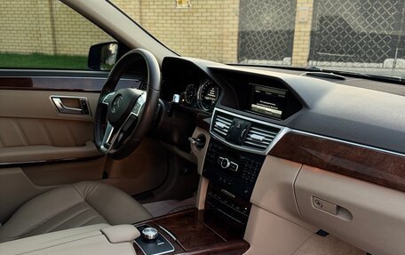 Mercedes-Benz E-Класс, 2012 год, 2 200 000 рублей, 11 фотография