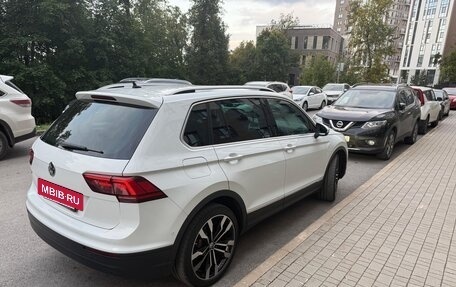 Volkswagen Tiguan II, 2018 год, 2 400 000 рублей, 6 фотография