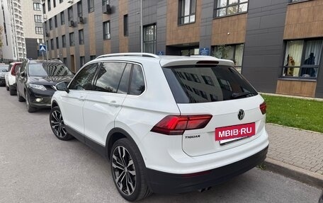 Volkswagen Tiguan II, 2018 год, 2 400 000 рублей, 3 фотография