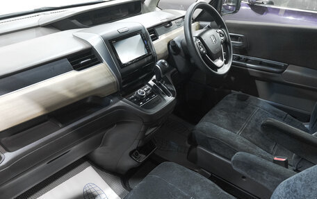 Honda Freed II, 2017 год, 1 639 000 рублей, 9 фотография