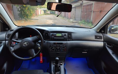 Toyota Corolla, 2004 год, 600 000 рублей, 8 фотография