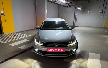 Volkswagen Jetta VI, 2018 год, 1 600 000 рублей, 2 фотография