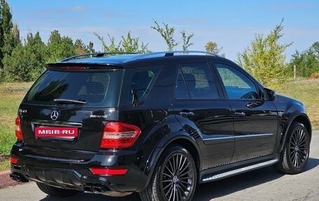 Mercedes-Benz M-Класс AMG, 2011 год, 2 500 000 рублей, 14 фотография