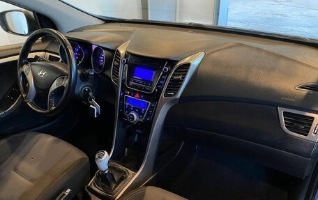 Hyundai i30 II рестайлинг, 2013 год, 800 000 рублей, 12 фотография