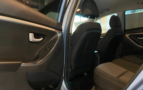 Hyundai i30 II рестайлинг, 2013 год, 800 000 рублей, 24 фотография