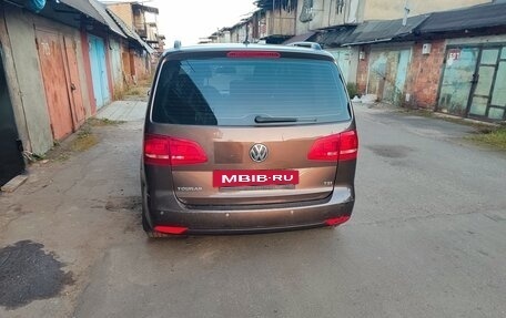 Volkswagen Touran III, 2011 год, 650 000 рублей, 5 фотография