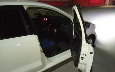 Volkswagen Polo VI (EU Market), 2013 год, 650 000 рублей, 10 фотография