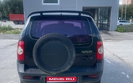 Chevrolet Niva I рестайлинг, 2018 год, 300 000 рублей, 4 фотография