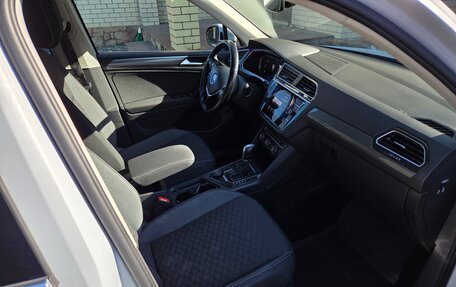 Volkswagen Tiguan II, 2018 год, 1 950 000 рублей, 5 фотография