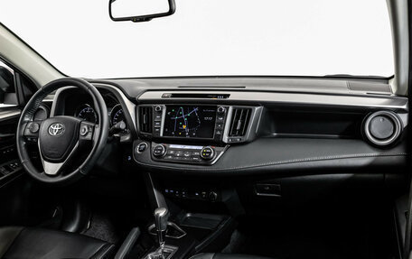 Toyota RAV4, 2019 год, 2 499 000 рублей, 10 фотография