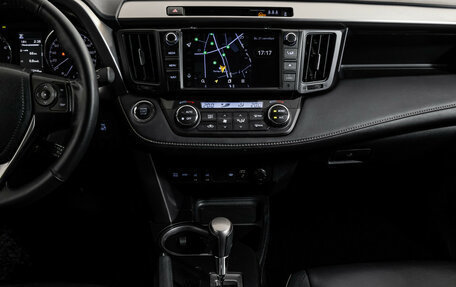 Toyota RAV4, 2019 год, 2 499 000 рублей, 14 фотография