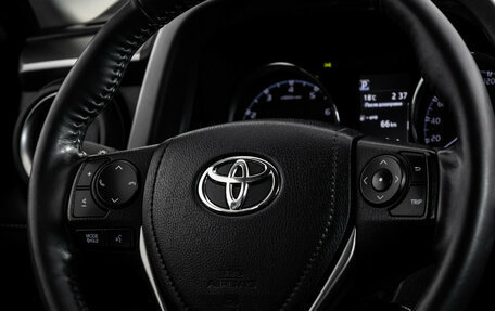 Toyota RAV4, 2019 год, 2 499 000 рублей, 13 фотография