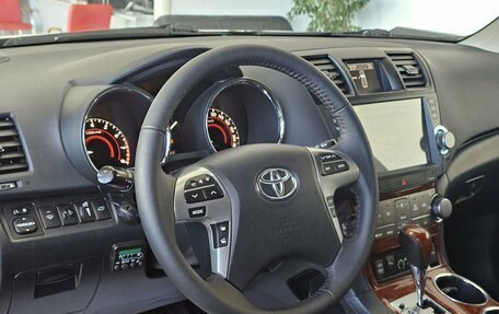 Toyota Highlander III, 2011 год, 2 485 000 рублей, 12 фотография