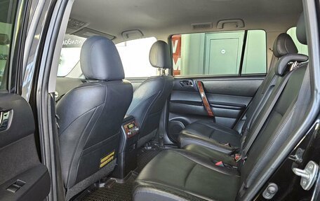 Toyota Highlander III, 2011 год, 2 485 000 рублей, 17 фотография