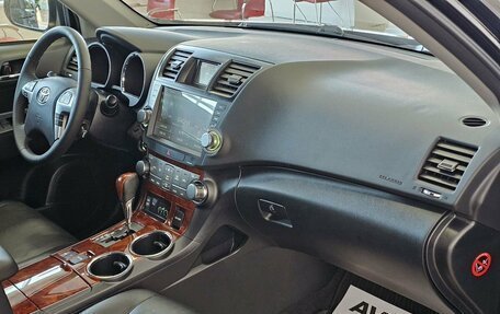 Toyota Highlander III, 2011 год, 2 485 000 рублей, 23 фотография