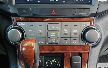 Toyota Highlander III, 2011 год, 2 485 000 рублей, 28 фотография