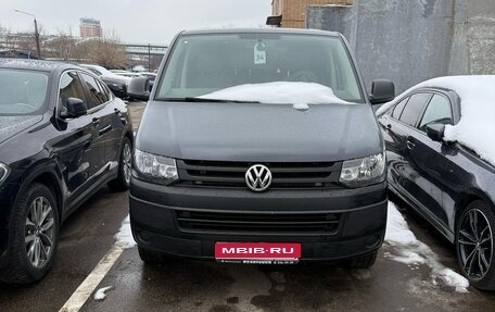 Volkswagen Transporter T5 рестайлинг, 2015 год, 2 500 000 рублей, 1 фотография