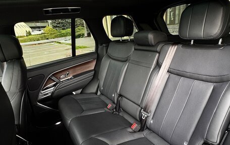 Land Rover Range Rover IV рестайлинг, 2022 год, 15 800 000 рублей, 8 фотография